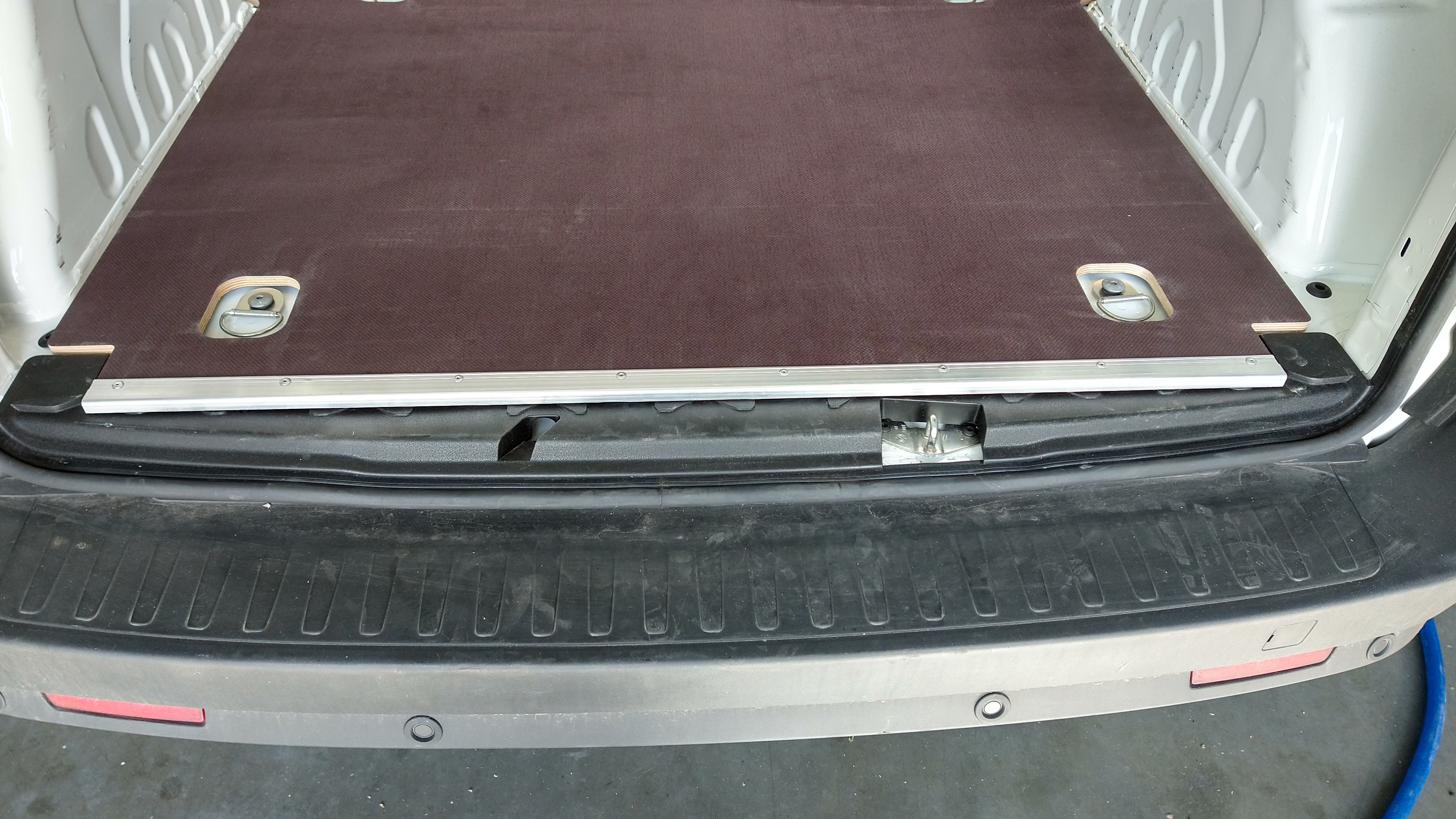 KUNDENRÜCKLÄUFER: Fahrzeugboden Fiat Doblo Cargo Maxi L2 & Maxi XL L2 / RD inkl. Alukanten