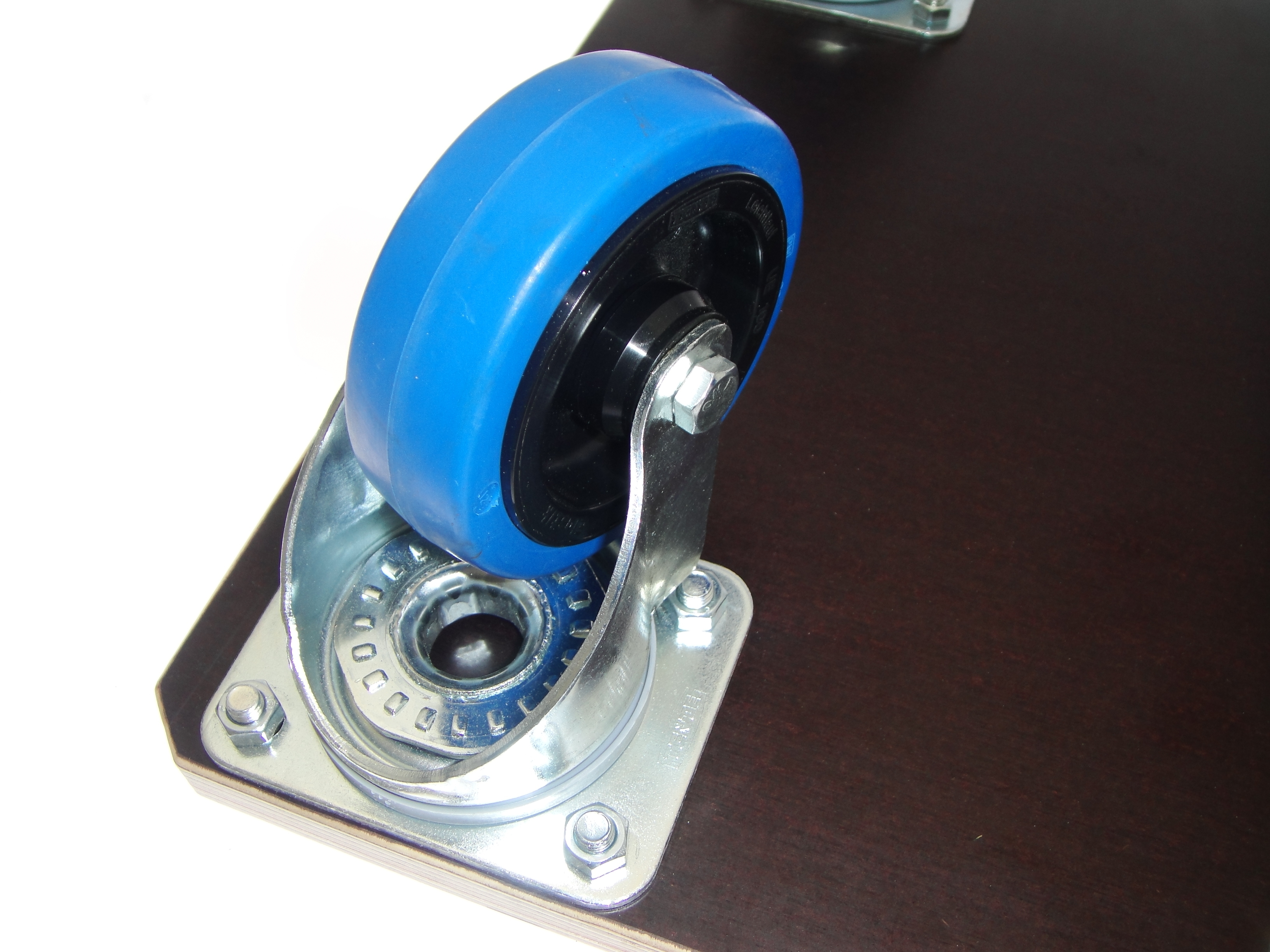 Rollbrett Schwerlast midi, 600 x 400 mm, vier Lenkrollen mit Stopp