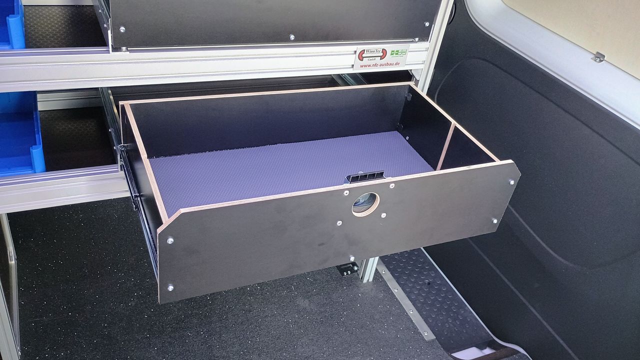 Schublade für Alu-Fahrzeugregale 636 x 226 x 357 mm